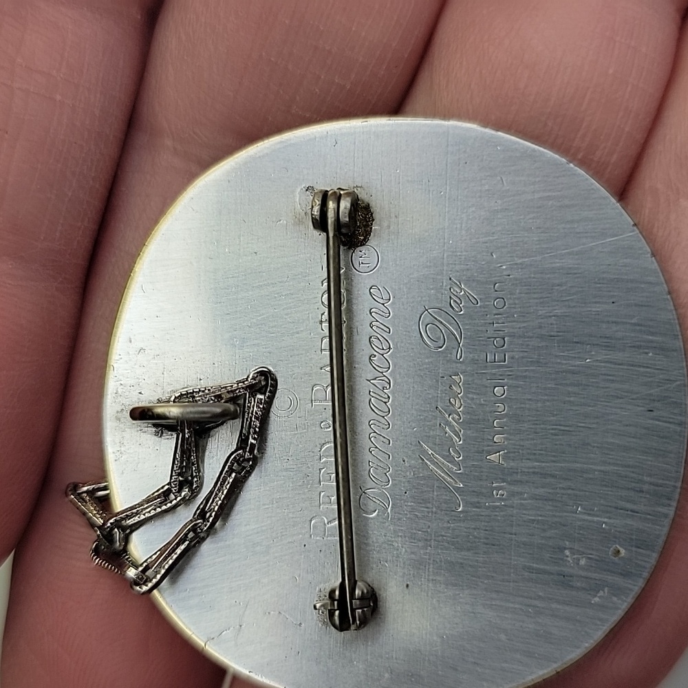 Reed & Barton Mothers Day 1st Edition pin/pendant Damascene with 18" chain - Picture 6 of 7